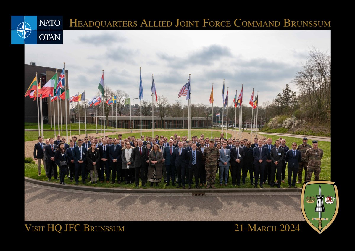 [Visite - OTAN] Découverte des institutions otaniennes par la 31e promotion. Nos stagiaires ont exploré @JFC_Naples et @JFC_HQ_Brunssum, saisissant l'essence des missions de l'Alliance. Une expérience inestimable dans un contexte de défis croissants.