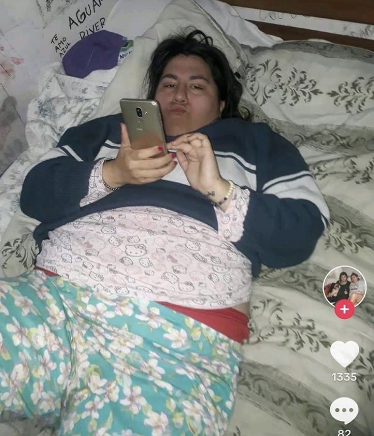 kagstones's tweet photo. yo a las 3am viendo las pelotudeces que subia en el archivo de instagram https://t.co/zgJN20x0ma