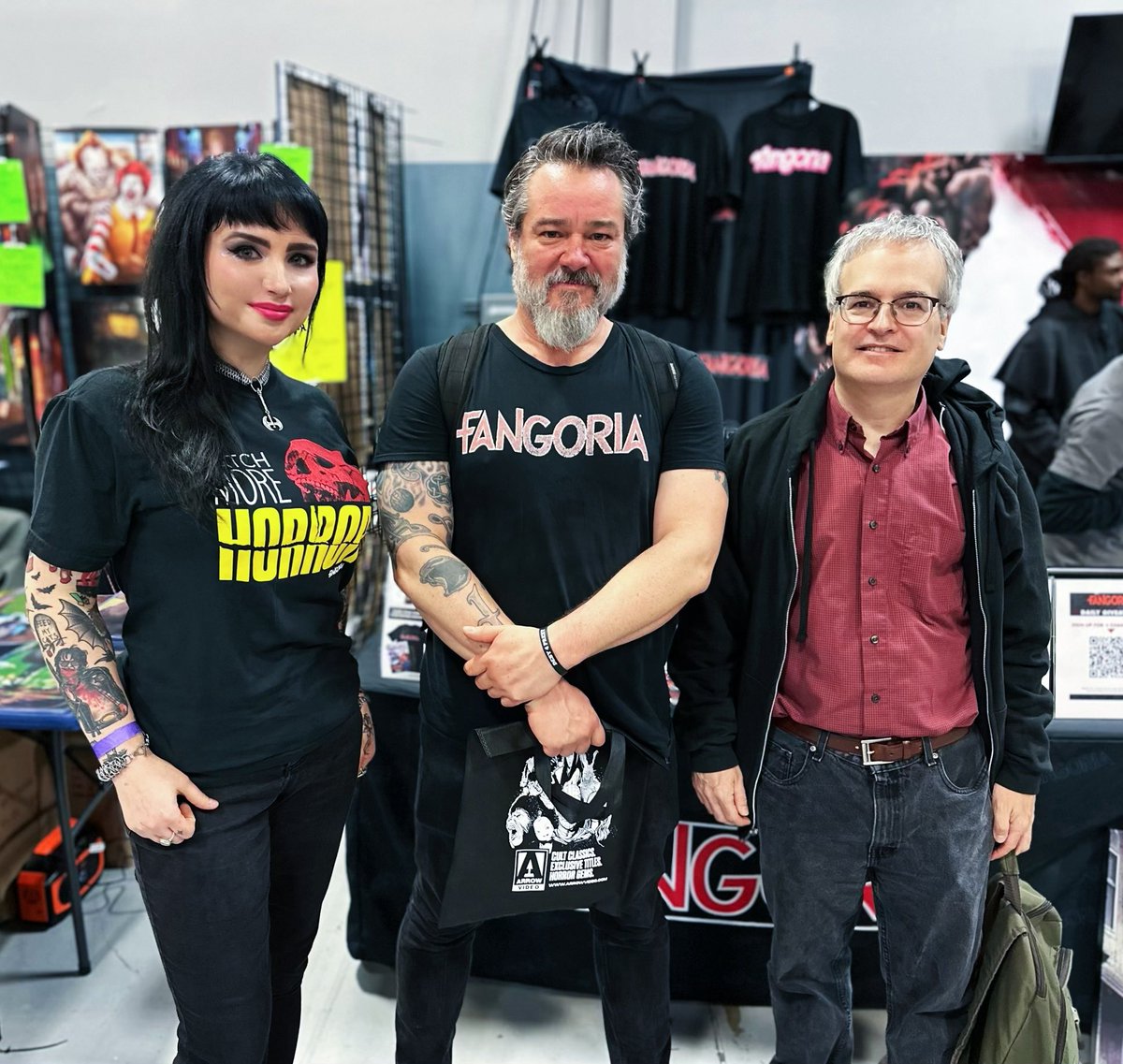 FANGORIA at large. By sheer luck, the  latest member of Team Fango Perry Tripp and Fango legend Michael Gingold both visited the booth Saturday at #njhorrorcon ✨