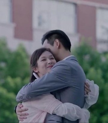 hug is the bridge between two hope you souls.🔥❤️🧿

#Lixian #yangzi 
#xianzi #Xianzicouple 
#flourishedpeony #GoGoSquid