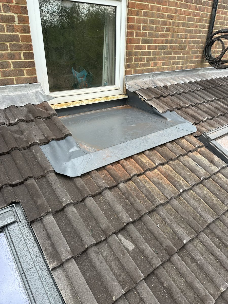 Evoque Roofing tweet media