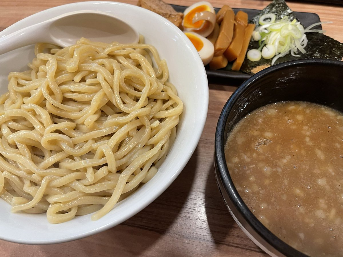 #これを見たら無言でラーメンの写真を載せる