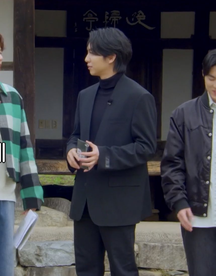 mylovelsg13's tweet photo. i really like his outfits + long hair! 🫠🤩
MC Seunggi sooo handsome 🖤
#LeeSeungGi #이승기 #FSSJ Ep.7 https://t.co/WWtLPiFMh9
