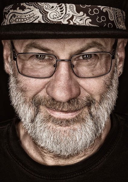 primarily_prog's tweet photo. Happy birthday to @FishDerekDick who becomes a pensioner today …
#fish65 https://t.co/NjUot315KZ