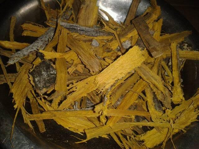 Quick one If you have typhoid/malaria Or you just treated any of recent and you are still feeling it . Go to any herbal store, Tell them you want to buy AWOPA Cut it into pieces as seen in the pic below, 1/2 Follow for more Tiwa Savage EFCC Chairman #Lautech #justiceformaryam