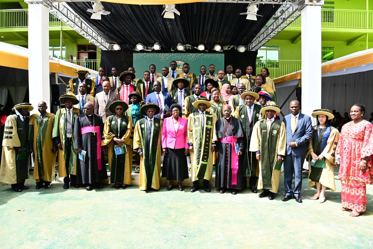 I encouraged the graduates to make a positive impact in their communities and to never doubt the difference they can make in the lives of others.