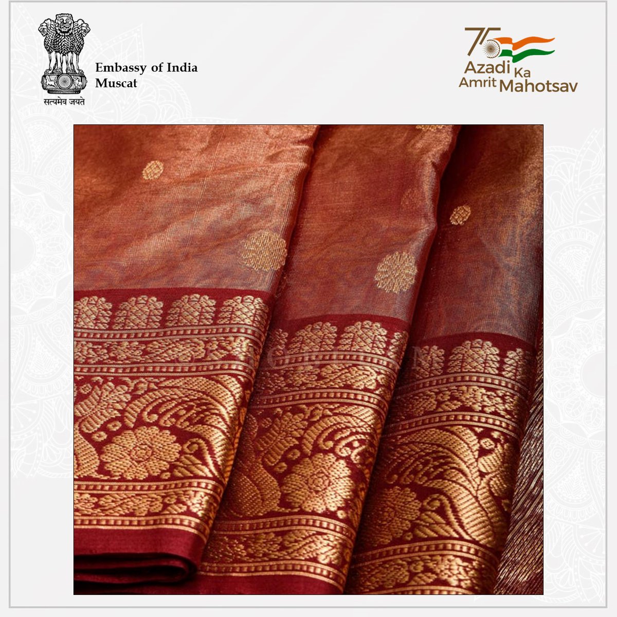 #IndiaStories

#ChanderiSarees are among the finest!
Known for their gold & silver brocade, fine silk & opulent embroidery, they are produced from pure silk, Chanderi cotton & silk cotton.
Traditional flora art, Peacock designs & geometrics are woven into different patterns.