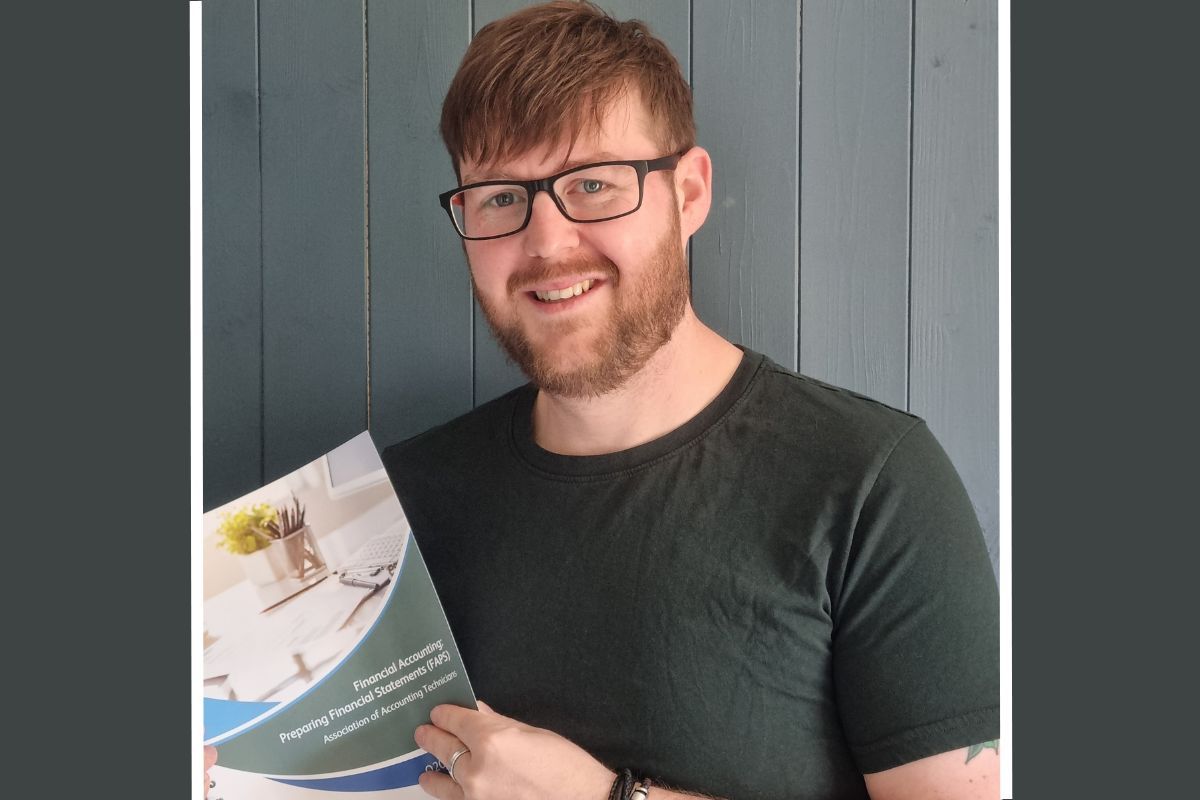 Congrats to Luke Carter who was shortlisted for 'PQ of the Year' at the PQ Magazine Awards after completing all three AAT Accounting qualifications in less than a year - and securing a career change. Imagine what Luke can achieve in the next 12 months! 😉 @PQMagazine @yourAAT