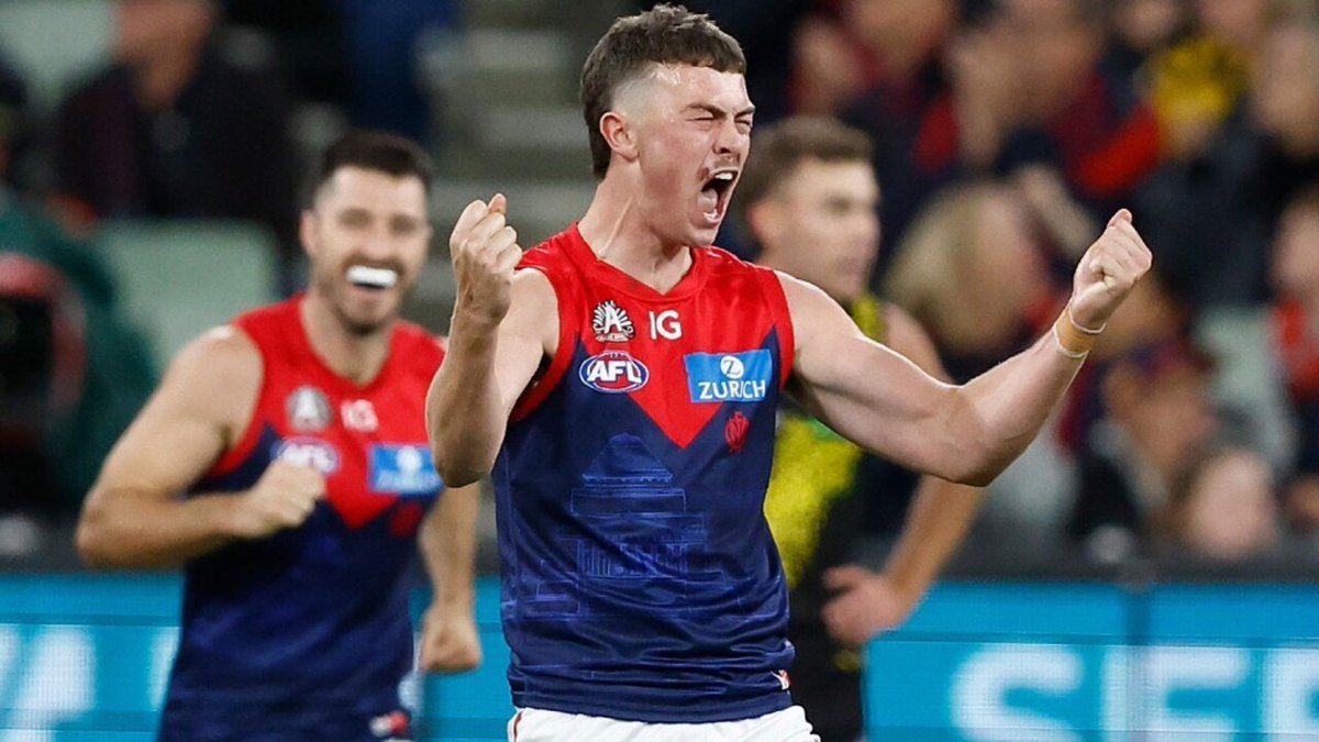 Wednesday VOZ Ratings | AFL delivers mid-week success Read More -> tvblackbox.com.au/page/2024/04/2… #AFL #AloneAustralia #GordonRamsaysFoodStarsAustralia #HardQuiz #MasterChefAustralia #TheWeeklywithCharliePickering #TVratingsAU #WhiteFever