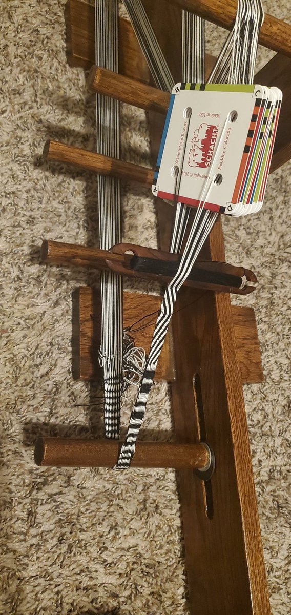 RovingCatFiber's tweet photo. Trying out tablet weaving and it's going well! https://t.co/g6VCQKDnWb