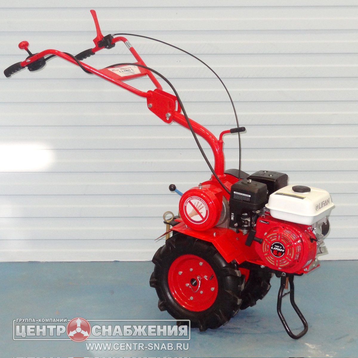 centr_snab's tweet image. Наши отгрузки:
#СадоваяТехника
Предлагаем к поставке более 10 тысяч наименований садовой техники:
Бензопилы, газонокосилки, мотоблоки, мотокосы, минитракторы, электропилы, кусторезы, триммеры, воздуходувки, насосы и мн.др.!
☎(812/495) 640-40-01
​​🌐centr-snab.ru