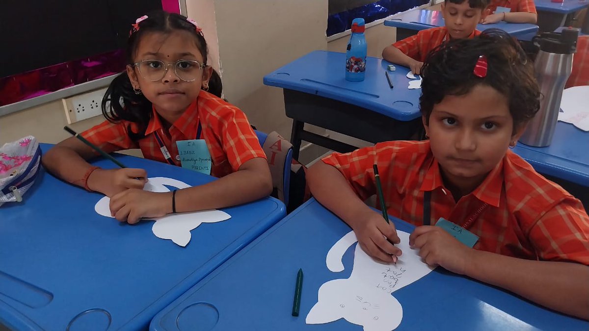 As the new session began for the Class I SAIoneers, they dove into joyful learning with paper activities focused on water animals, numbers, and CVC words. 
#backtoschool #21stcenturyskills #funlearning