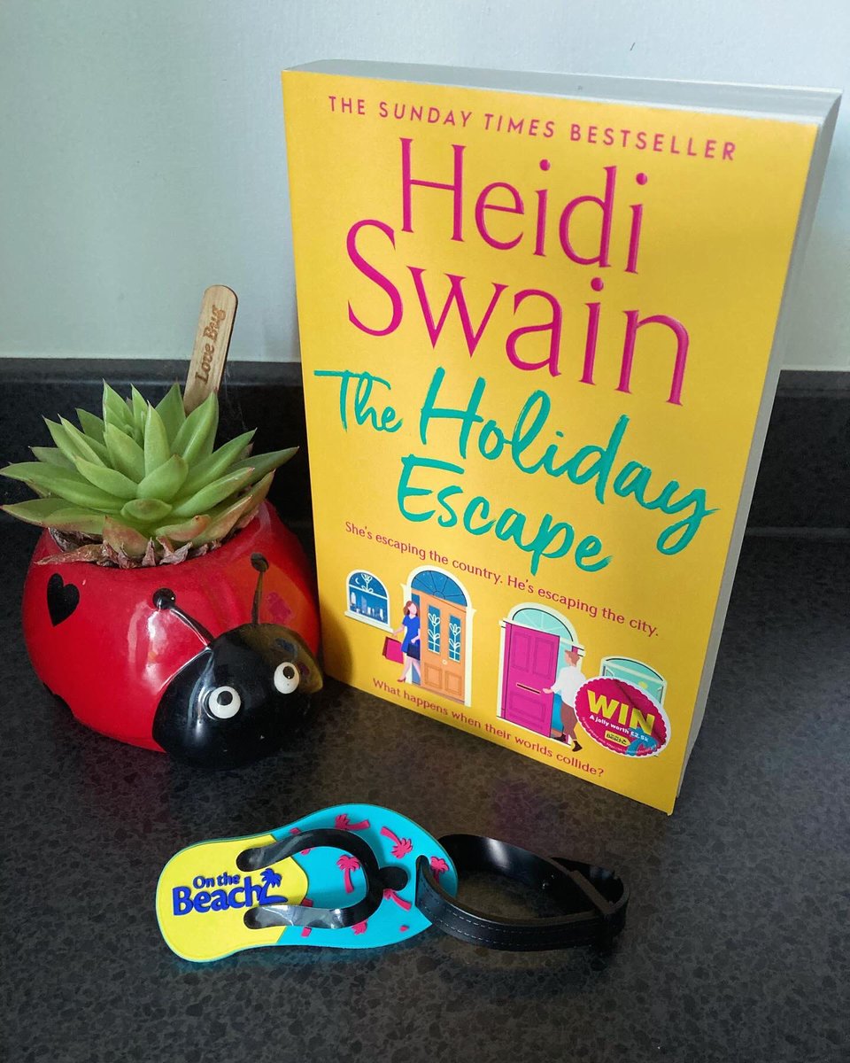 Happy publication day to @Heidi_Swain @TeamBATC @simonschusterUK 

I’m on the blog tour on 3 May for #TheHolidayEscape