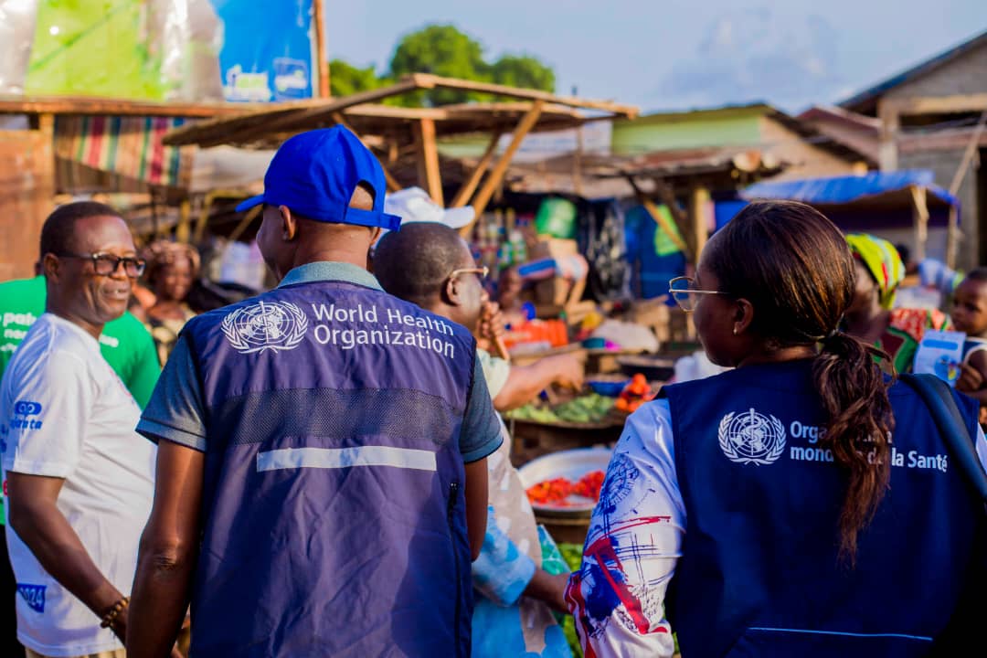 Today, Benin 🇧🇯 will introduce the malaria vaccine into the routine vaccination schedule for babies aged 6, 7, 9, and 18 months. @MSbeninOfficiel, @WHO, @UNICEF, and @USAID conducted a community drive to create awareness on the importance of #Malaria vaccination for children.