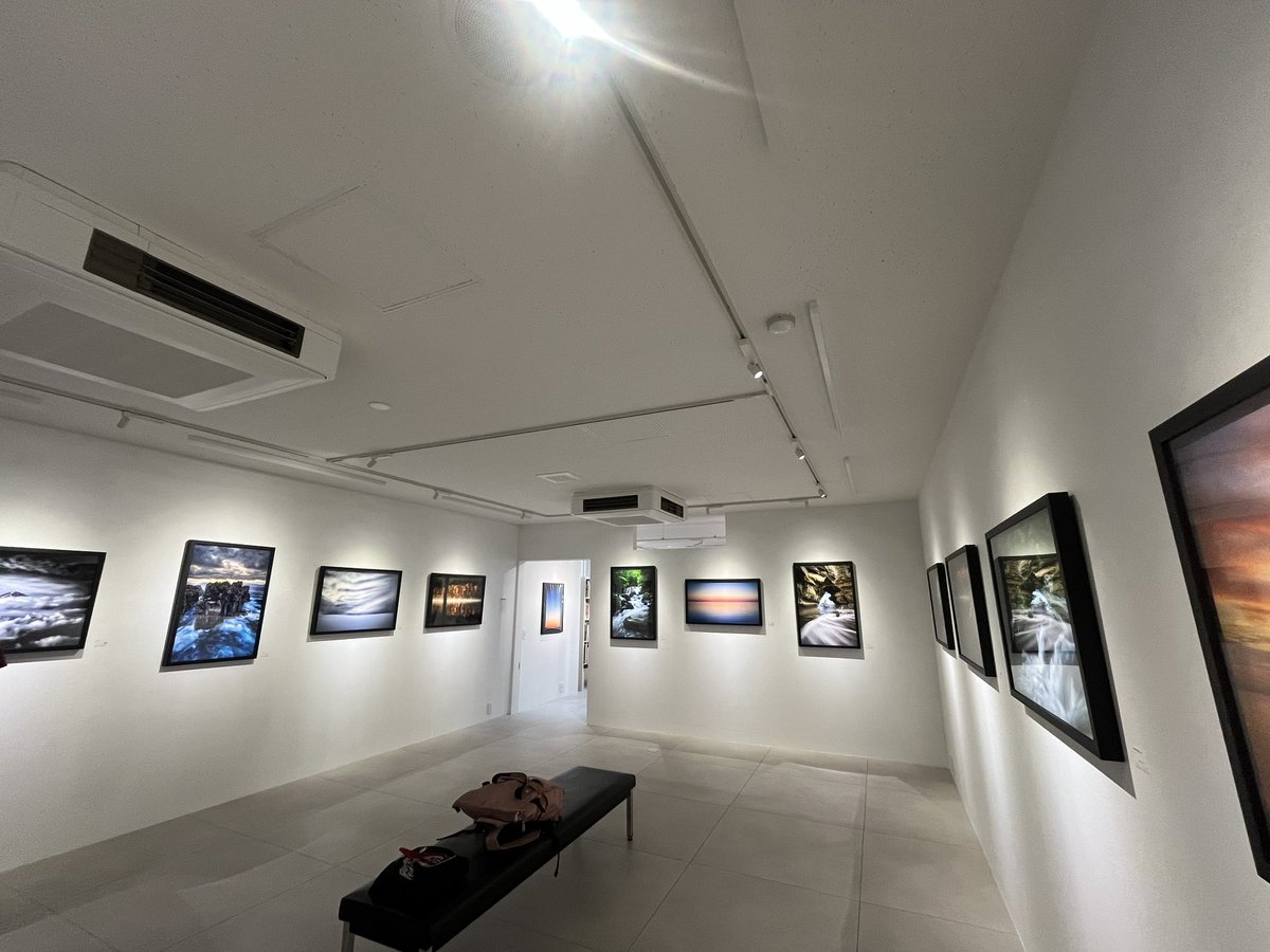 薮崎さんの個展。
全てのお写真の立体感が凄すぎる。
特に富士山の写真カッコ良すぎました...