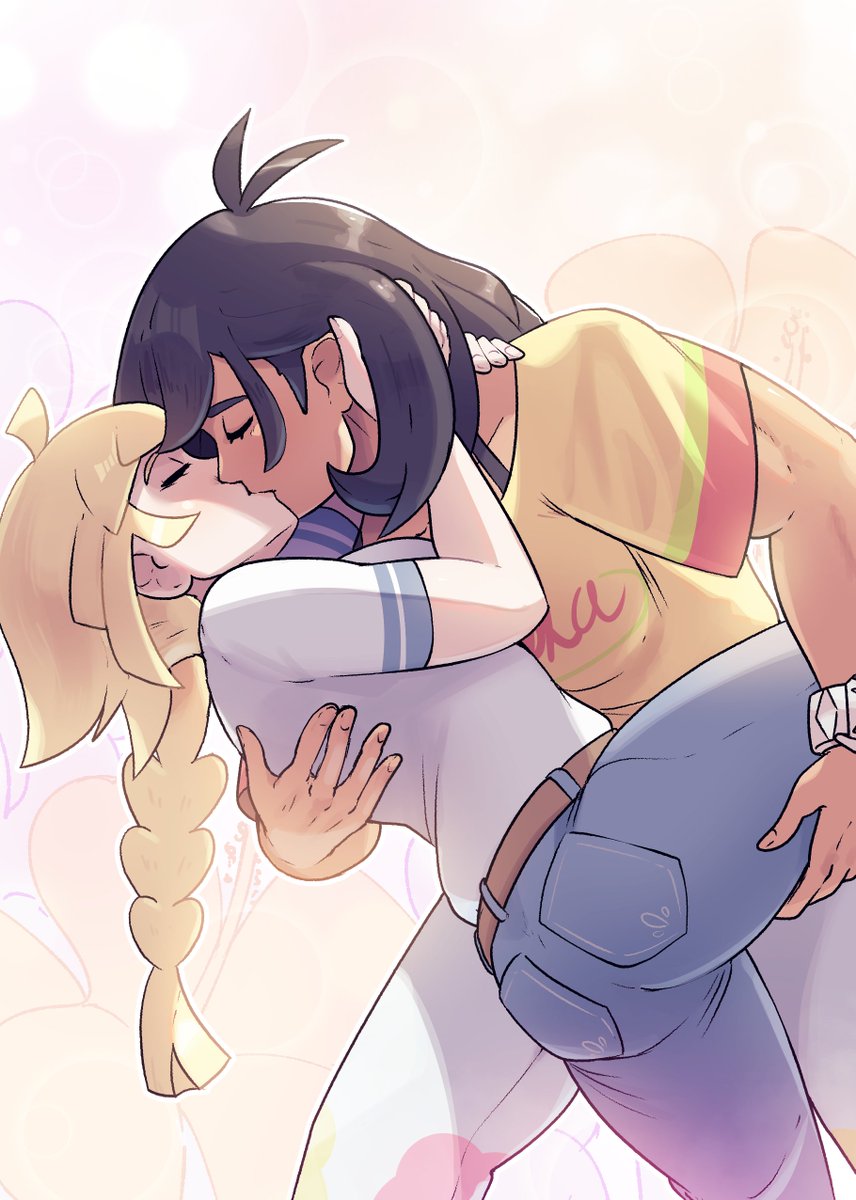 jsketch12's tweet photo. 🌙🌺moonlily passionate lesbian kiss time https://t.co/m61j74sstL