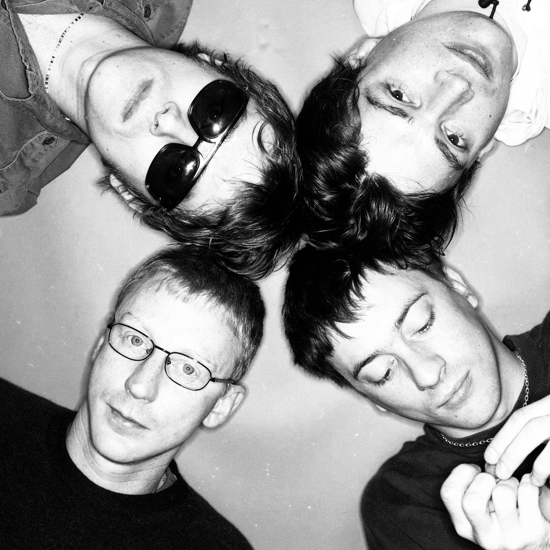 Good morning everyone! Here’s one of my favourite tracks from a favourite group of mine! From 1999, it’s Blur - ‘Tender’ youtu.be/SaHrqKKFnSA?si… I think it’s just lovely ☺️ Volume up 🎶🎶🎶 Enjoy the music & your day ☀️ #90490s