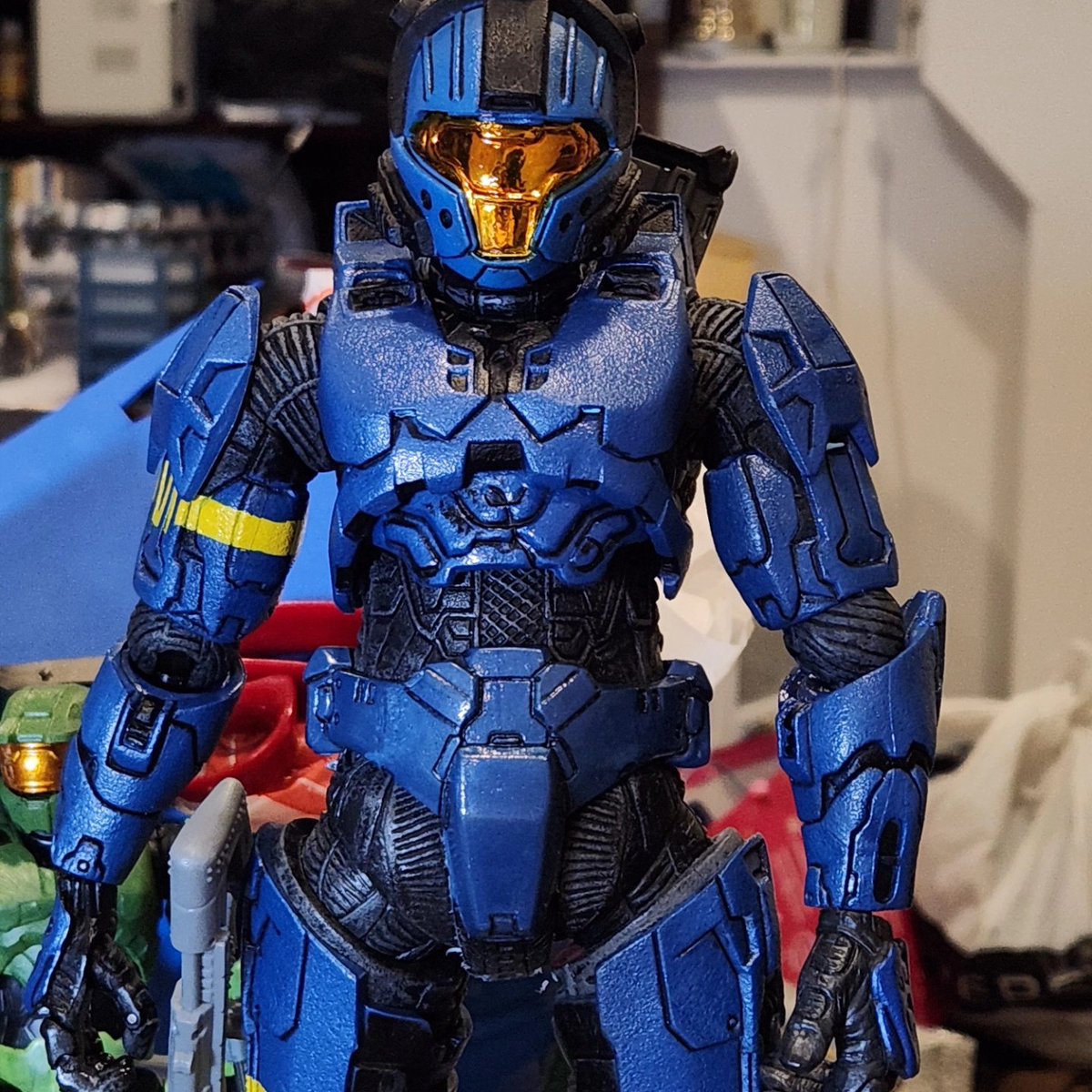 Added a Chrome visor to the helmets and a few weapons from the @jazwares 12-inch figures to really make this guy come to life

#halo #haloinfinte #haloce #haloanniversary #jazwares #jazwareshalo #worldofhalo #wickedcooltoys #halospotlight