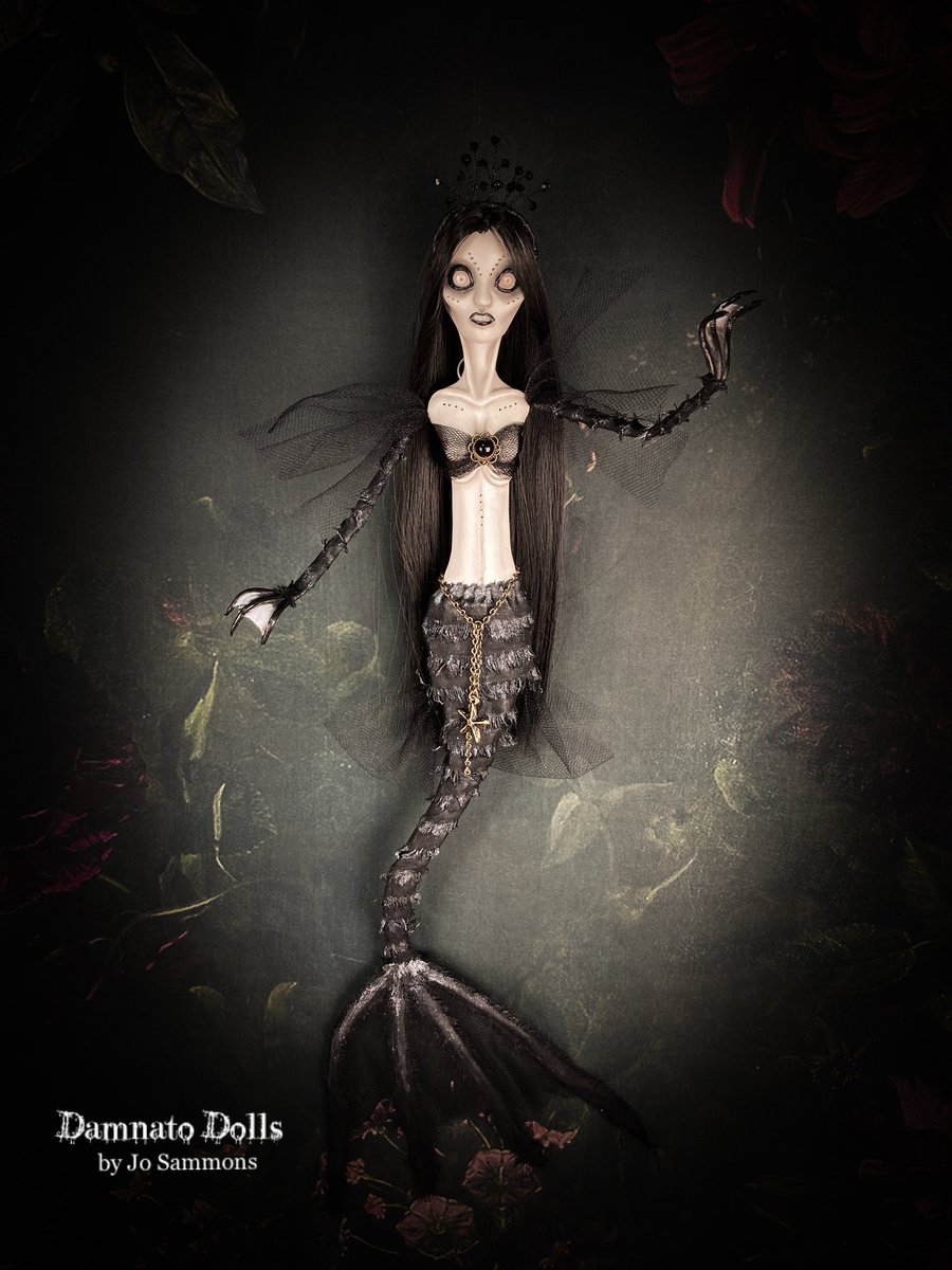 DamnatoDolls's tweet photo. Wall mounted mermaid art dolls available in my Etsy store https://t.co/K94hawzVZk
#mermaidcommunity #mermaids #artdolls #dolls #MHHSBD https://t.co/1nUofRovz3