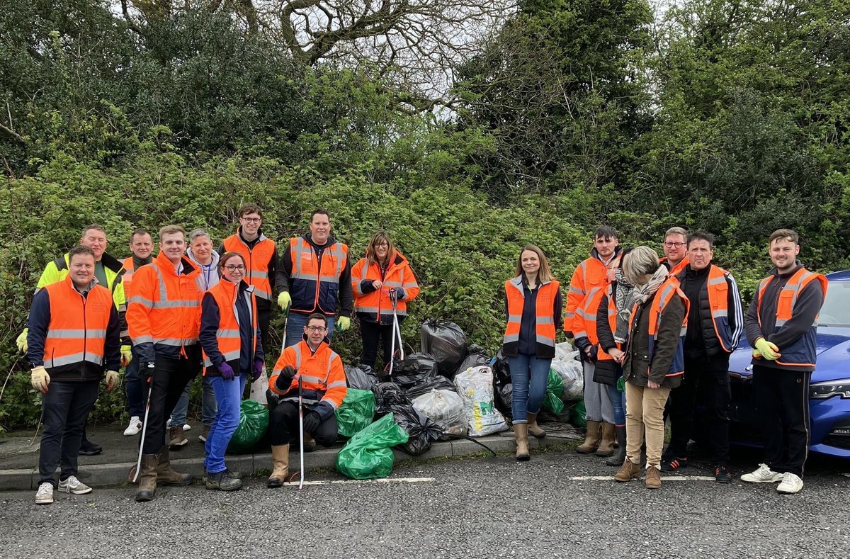 Thank you to staff at <a href="/DavidWilsonHome/">David Wilson Homes</a> who gave up their lunch break this week to litter pick footpaths and verges near their offices in Coalville.

They managed to fill 45 bags with rubbish weighing an incredible 200kgs. 

Well done and thank you to everyone who took part.