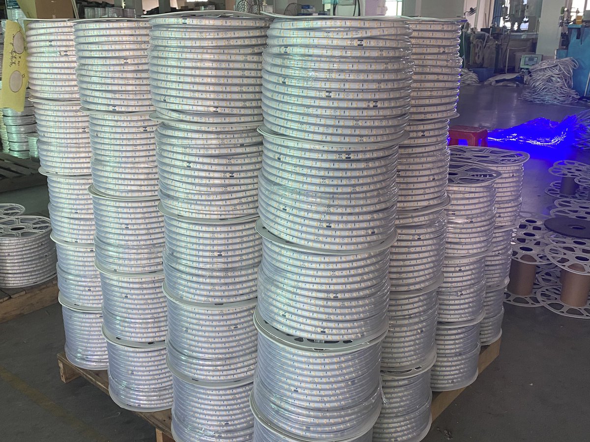 springartled's tweet photo. Wireless strip light with various styles, drawing anti-glare, lens arc, flat thick material, etc., welcome to consult and order
#Wireless #ledstrip #wholesale #supplier #sourcing #export #ledfactory https://t.co/3rjrxwNmzc