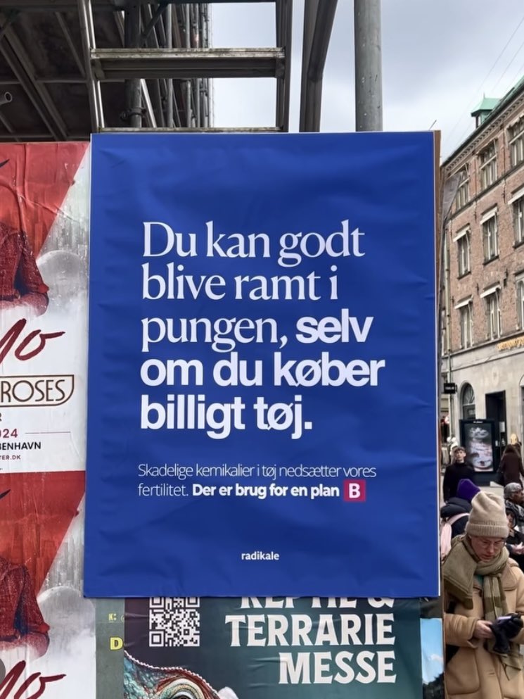 Det er ikke kun pengepungen, du skal passe på, når du shopper. Fast fashion og billigt tøj kan være fyldt med skadelige kemikalier og hormonforstyrrende stoffer, som kan nedsætte din fertilitet. Det skal vi have lavet om på. Der er brug for en plan B.