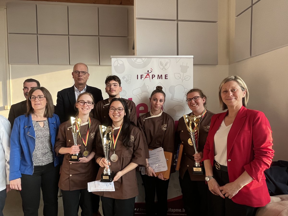 Félicitations à Manon, apprenante au Centre IFAPME de Charleroi, qui remporte le titre de “Meilleure Jeune Boulanger-Pâtissier” du Trophée Wanet ! 👩‍🍳🏆 
 
Bravo pour tes magnifiques réalisations et bravo à Laura, apprenante du Centre de Perwez, pour ta participation ! 👏