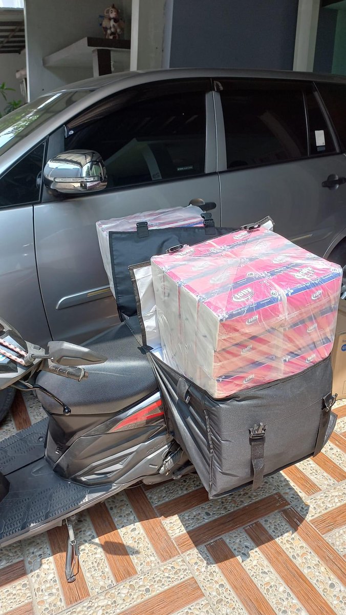 terustouring's tweet photo. Rupanya cukup tinggi antusias warganet mengenai per-tissue-an ini, jika ada waktu senggang saya akan coba menulis sedikit tips dan gambaran mengenai dagangan tissue ini. 

Bisnis sampingan yang jika ditekuni bisa menjadi pondasi. 

Tentu saja, saya terbuka untuk diskusi. https://t.co/ZspYgbutg3