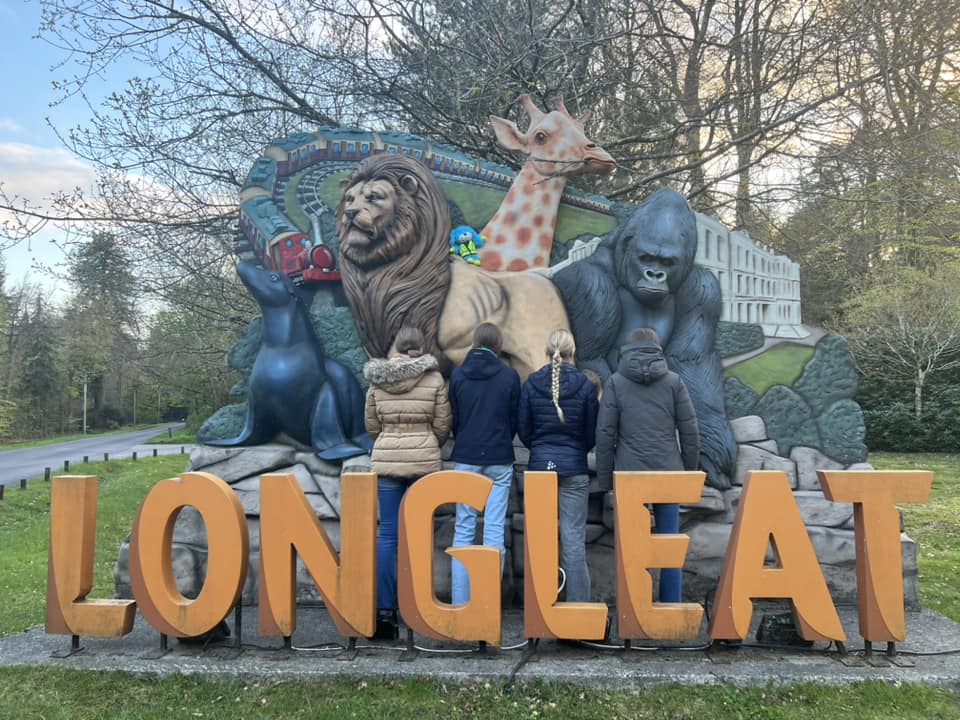 Last night in Warminster for our group from the Netherlands. @Longleat #heavensgate