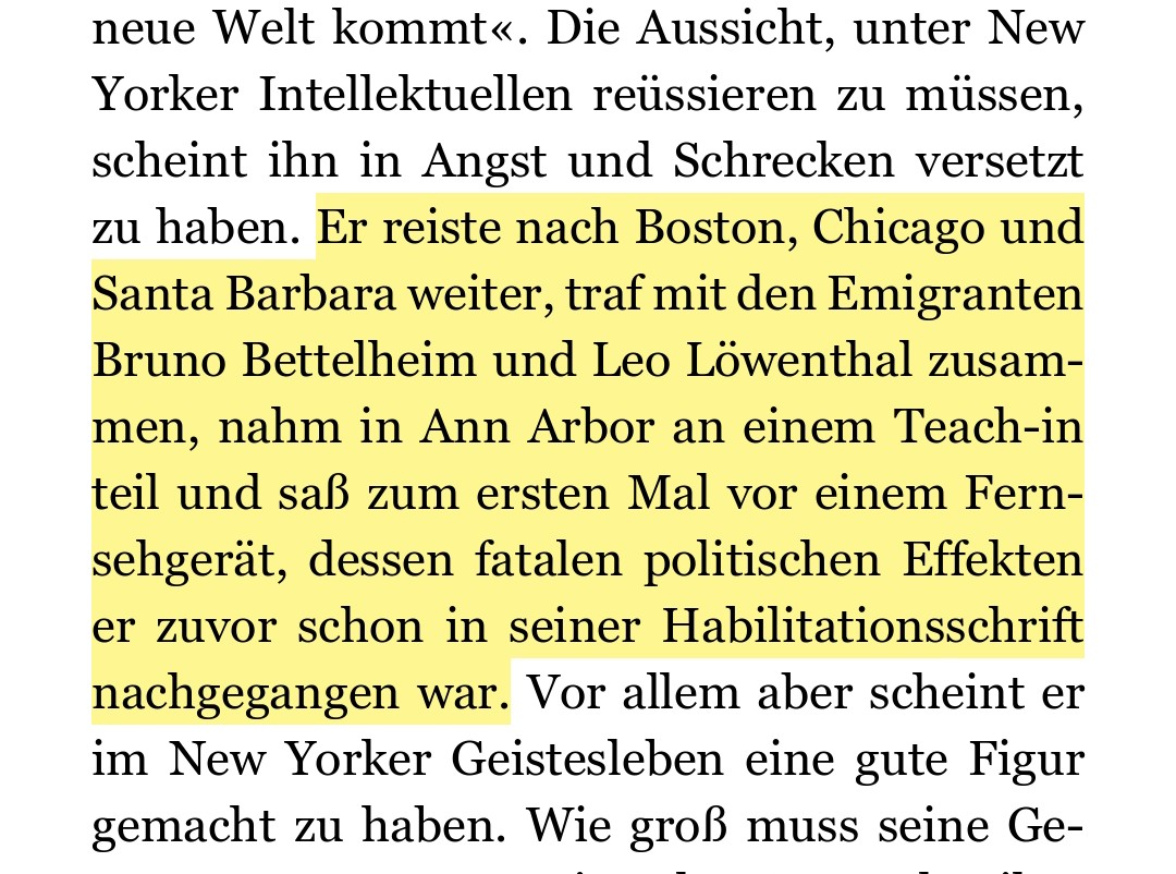 In Philipp Felschs Habermas-Buch wird berichtet, Habermas habe erst 1965 bei einer Reise in die USA zum ersten Mal vor einem Fernsehgerät gesessen, drei Jahre nach 'Strukturwandel der Öffentlichkeit'.