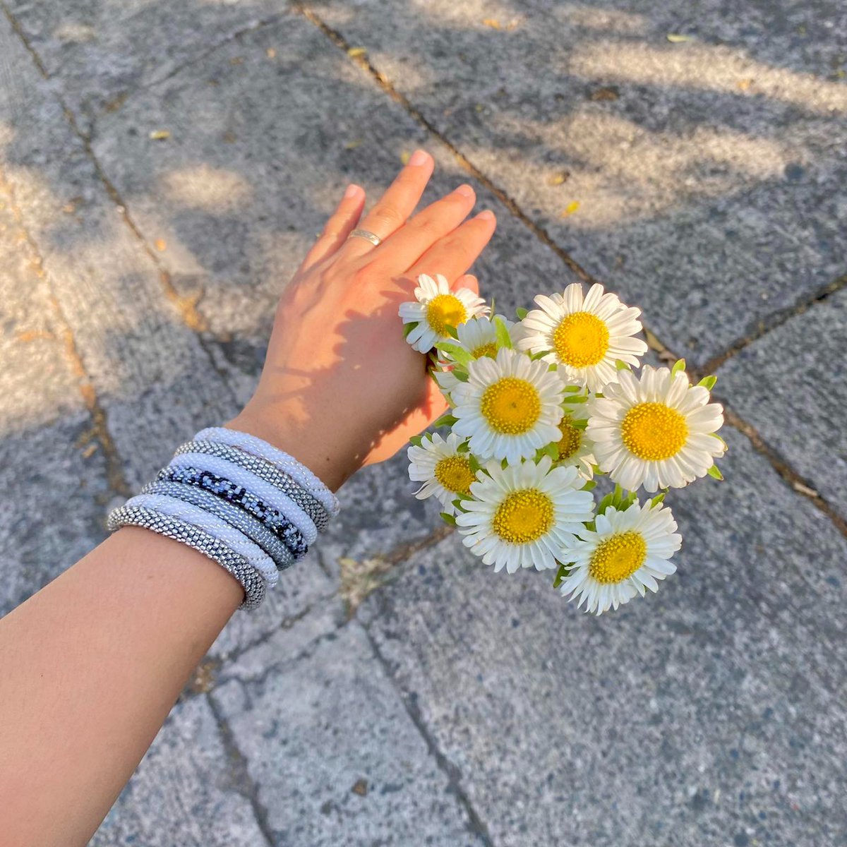 This moment is yours.🌼🩶🤍

sashkaco.com/collections/all

#Sashkaco #springtime #summer #trends #fashion #womenjewelry #handmade #positivevibes #silver #grey #TTPDconcept #summer  #stylefashion #beadedjewelry  #glassbeads #giftideas #alwayspositivevibes #shopnow #Florida