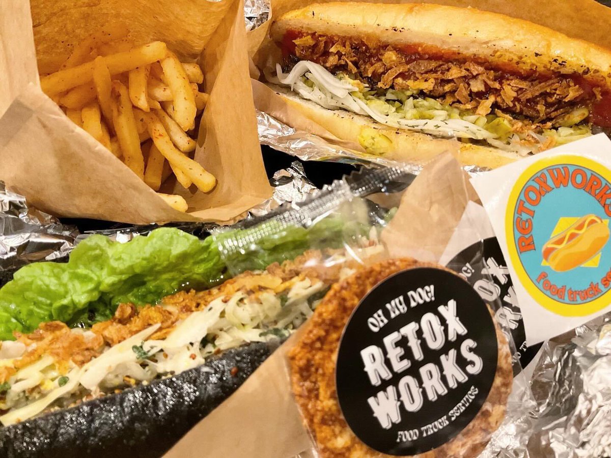 宿(as art_scene)の　
お隣さん　リトックスワークスさん！
@retoxworks 
とっても美味しくいただきました☆☆☆

#リトックスワークス 
#お隣さんありがとう 
#asartscene お隣
#旅館松前  お隣
#キッチンカー