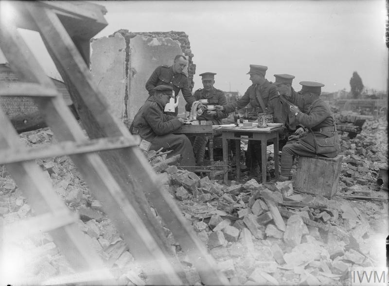 Royal Engineers officers at lunch, Etreillers, 25th April 1917.© IWM (Q 2084)