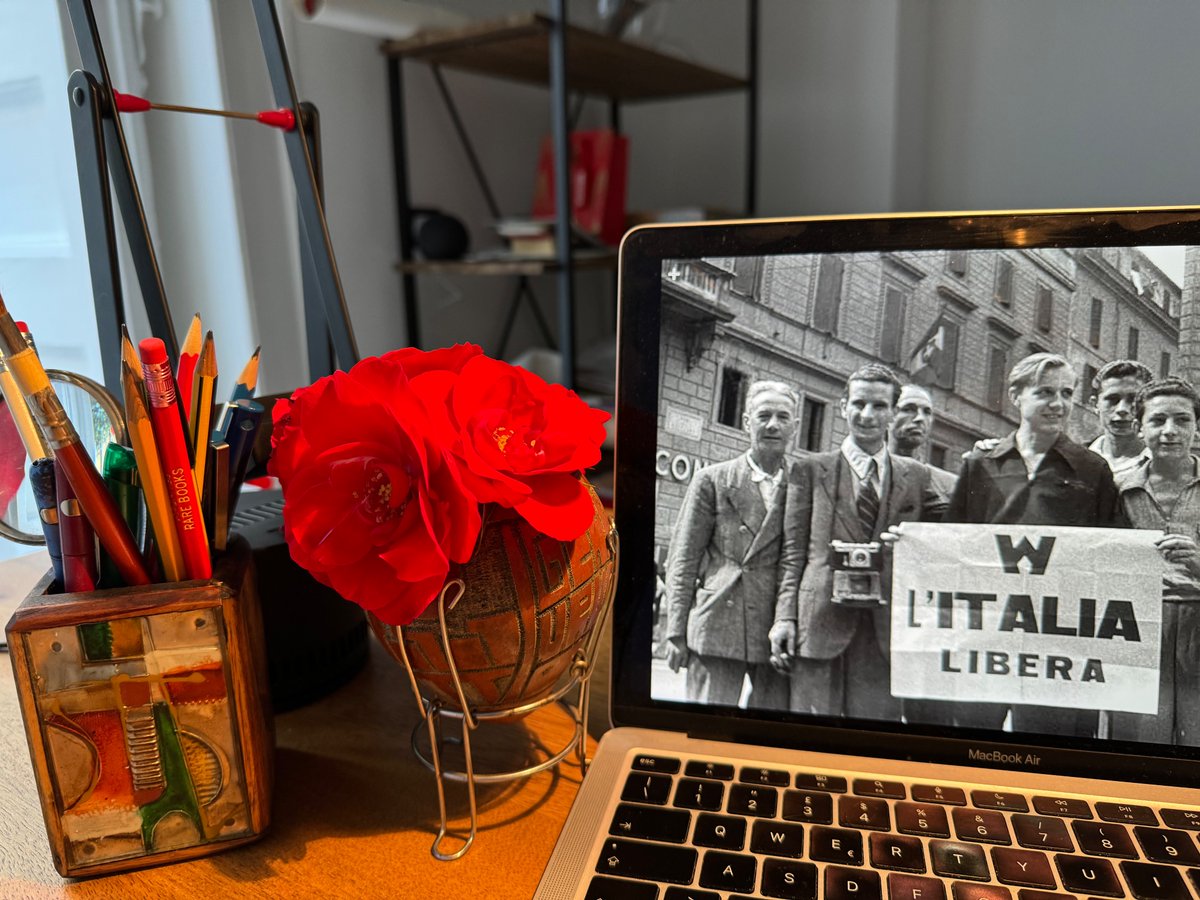 Già nel remoto 1994 scrissi dei pericoli del #25aprile identitario (quello revanscista dopo la prima vittoria di B.); conosco i miei polli e ricordo, per dirne una, dei fischi al babbo in carrozzina di Letizia Moratti.

Così, tristemente, si è rivelato nocivo il passaggio dal 25