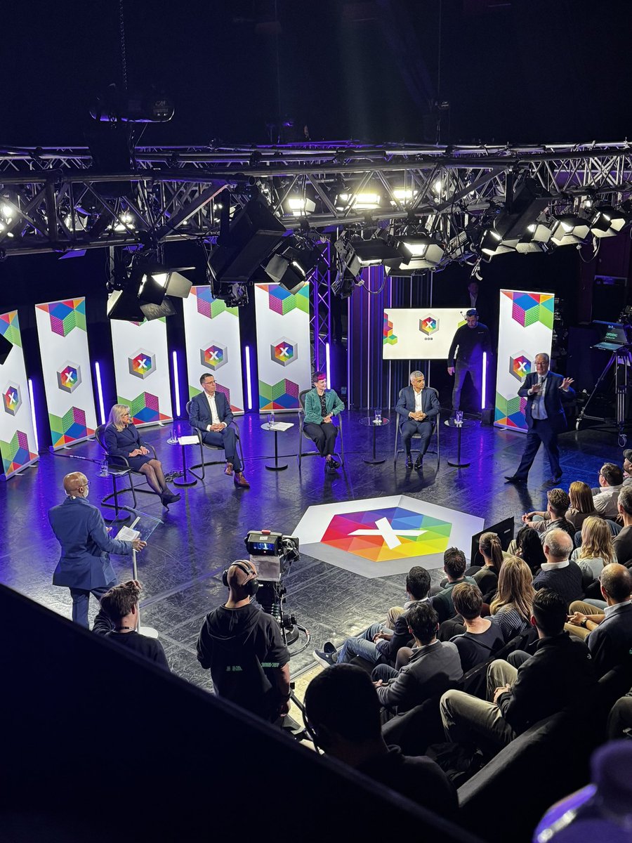 TONIGHT: Watch the 4 main candidates for Mayor of London go head to head and clash over: policing & safety, housing, transport, environment. Hosted by @EddieNestorMBE 8pm on BBC One & BBC Radio London @BBCLondonNews