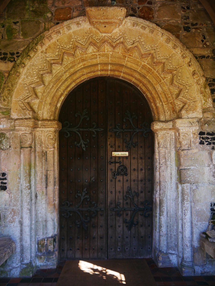 #AdoorableThursday with this Romanesque beauty from St James, Avebury