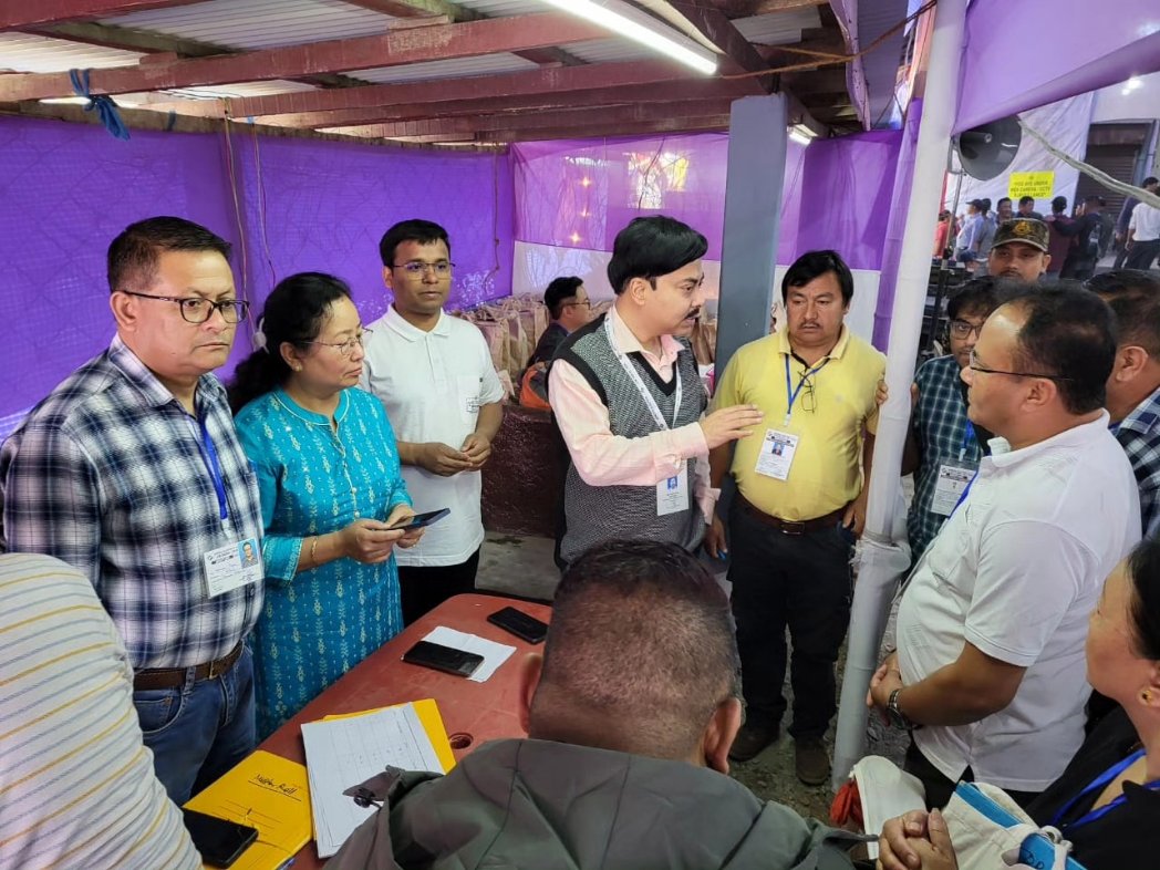 Movement of Polling Personnel at Dispersal Centre of Kalimpong district #WestBengal ✨🙌 🗓️ 26th April 2024 : Phase 2 Polling #YouAreTheOne #ChunavKaParv #DeshKaGarv #ECI #Elections2024 #LokSabhaElections2024