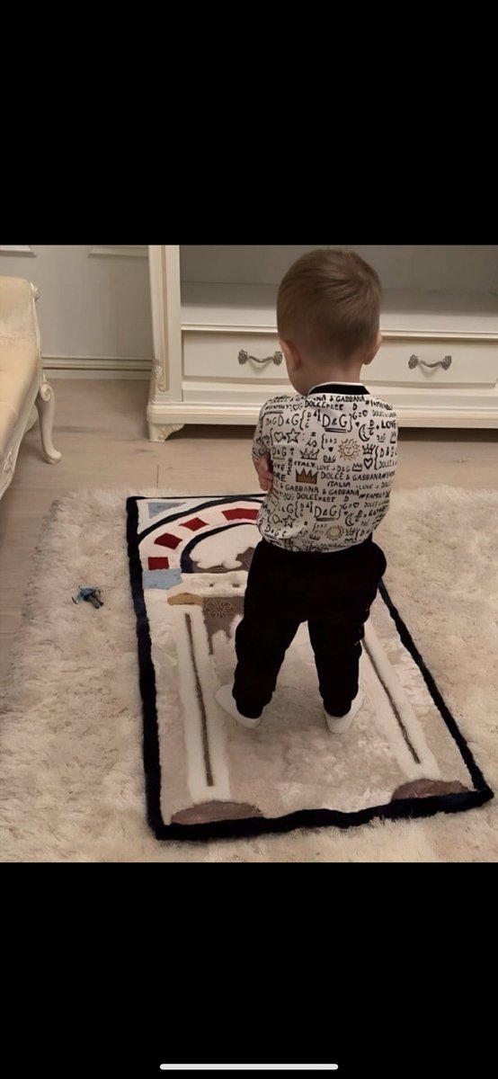 "إنّكَ إن أويتَ إلى الله فإنّكَ تأوي إلى ركنٍ شديد"🤍