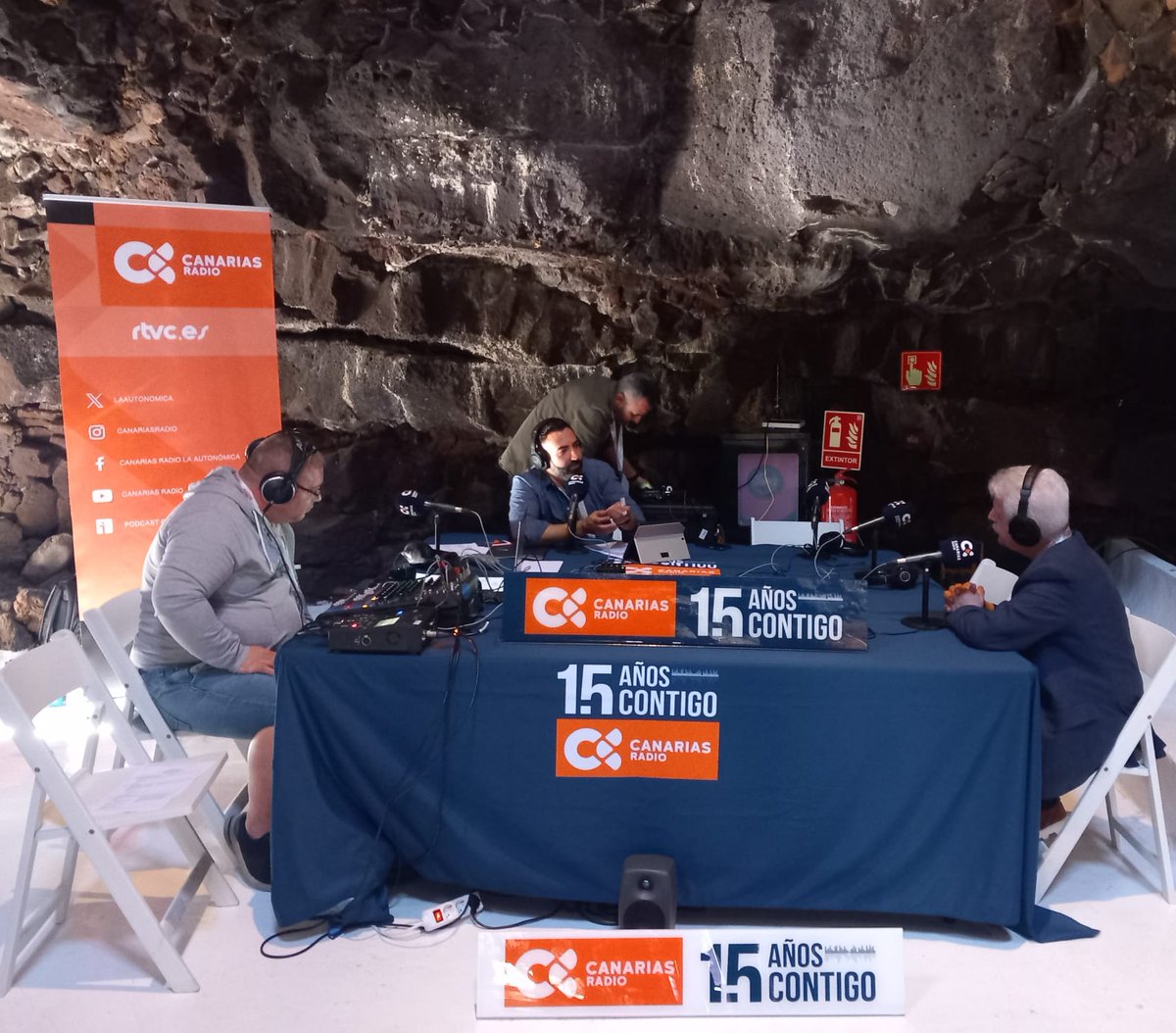 ⭕️#ForoRadio2024 📻#UnaMásUnaCR se traslada hasta los Jameos del Agua, en Lanzarote, con su programación especial por el III Foro de la Radio de @forta . 📡rtvc.es/en-directo/