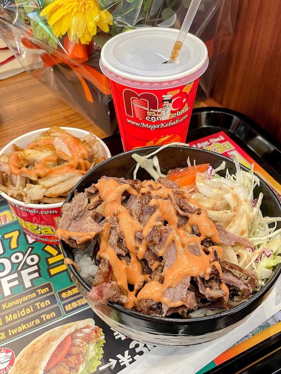 swind_prv's tweet photo. 今日のランチは実質野菜サラダなのでヘルシーです

#ケバブ丼 #カップケバブ https://t.co/24qICh1iVK