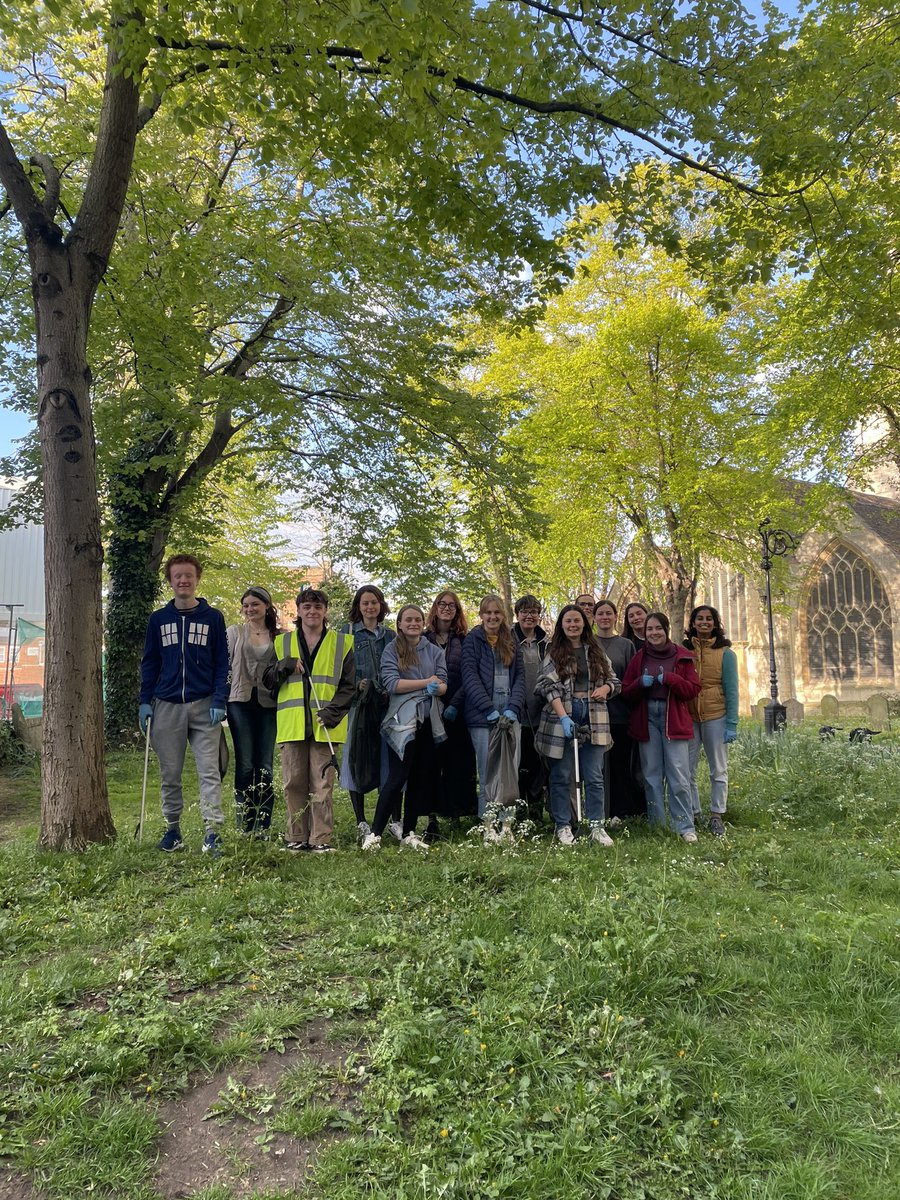Our Youth Climate Group spent yesterday’s session picking up litter around the Minster Gardens @QuarterParty and surrounding areas. There was a huge quantity of cigarette butts and also construction waste from the Minster Exchange. Great work everyone! @PlasticFreeChel