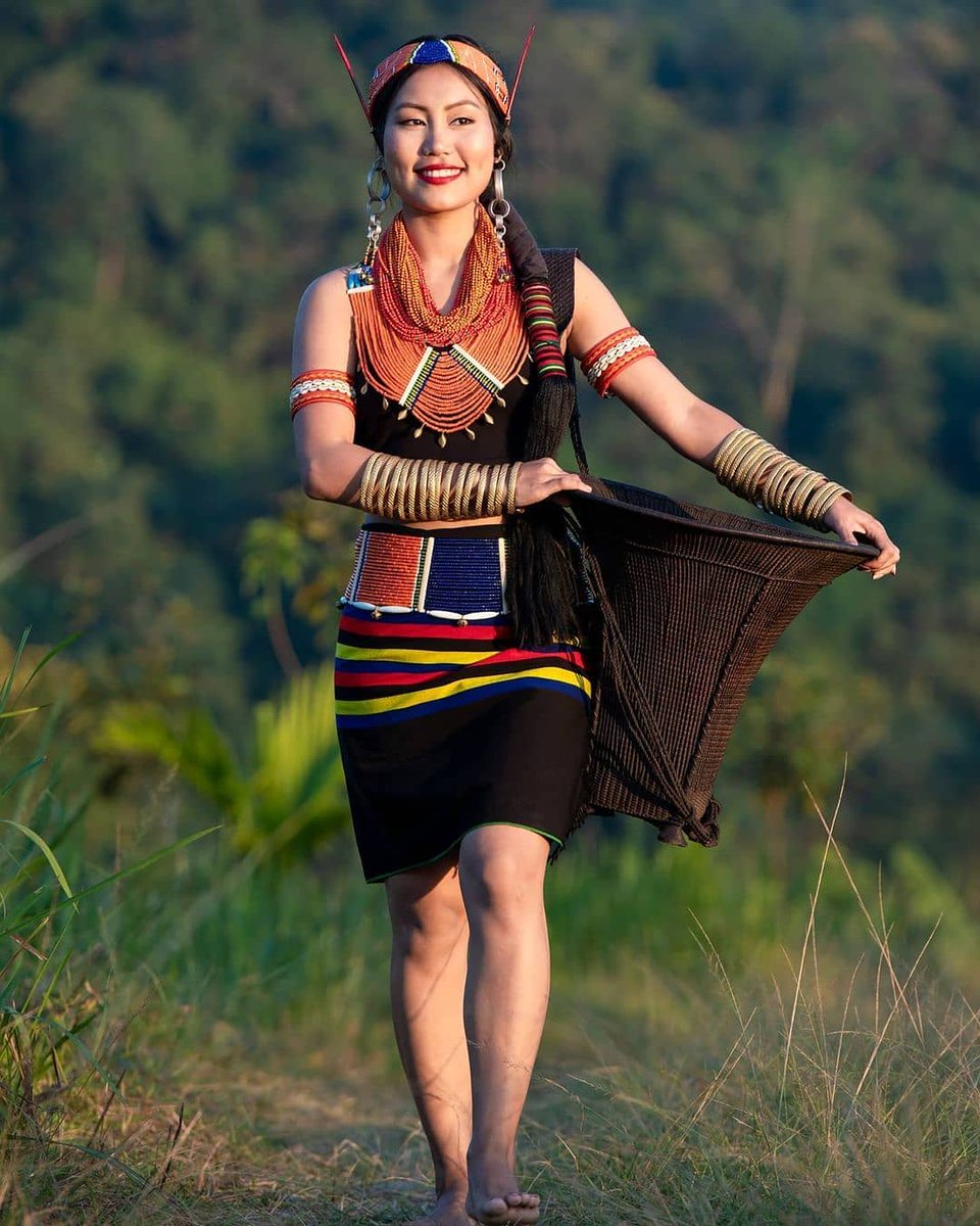 Konyak Naga tribe attire of Nagaland.
#IndigenousPeoples #India