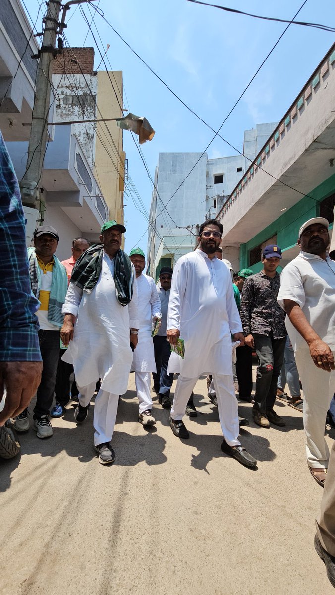 MohdMubeen58's tweet photo. Date : 25/04/2024
@aimim_national Bahadurpura MLA Mohd Mubeen Along With Nampally MLA @Md_MajidHussain Holds Door To Door Loksabha Election Campaigning At Achi Reddy Nagar &amp; Surrounding Areas Nawab Sahab Kunta Division Under Bahadurpura Assembly Constituency.
@asadowaisi https://t.co/8NjJkSecwE