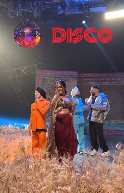 Unparalleled Joy, fun  among SSNP actors & on a pure dancing mode to express their freaking great moments with DISCO..
@eyehinakhan--Greatness personified
#HinaKhan looking exceptionally gorgeous..All the best for great opening & result of SSNP..Go for & Kill it