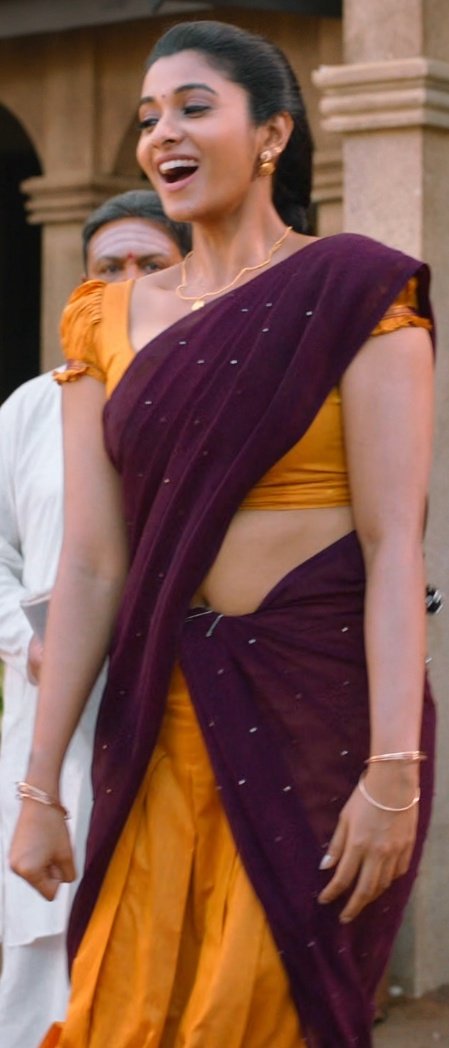 Priya navel cleavage show 🥵  #Priyabhavanishankar #Priya #Pbs