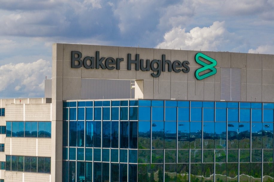 US energy services firm @bakerhughesco booked about $200 million of #LNG equipment orders in the first quarter of this year, and the company expects global LNG FIDs to reach about 100 mtpa over the next three years. #lngprime lngprime.com/americas/baker…