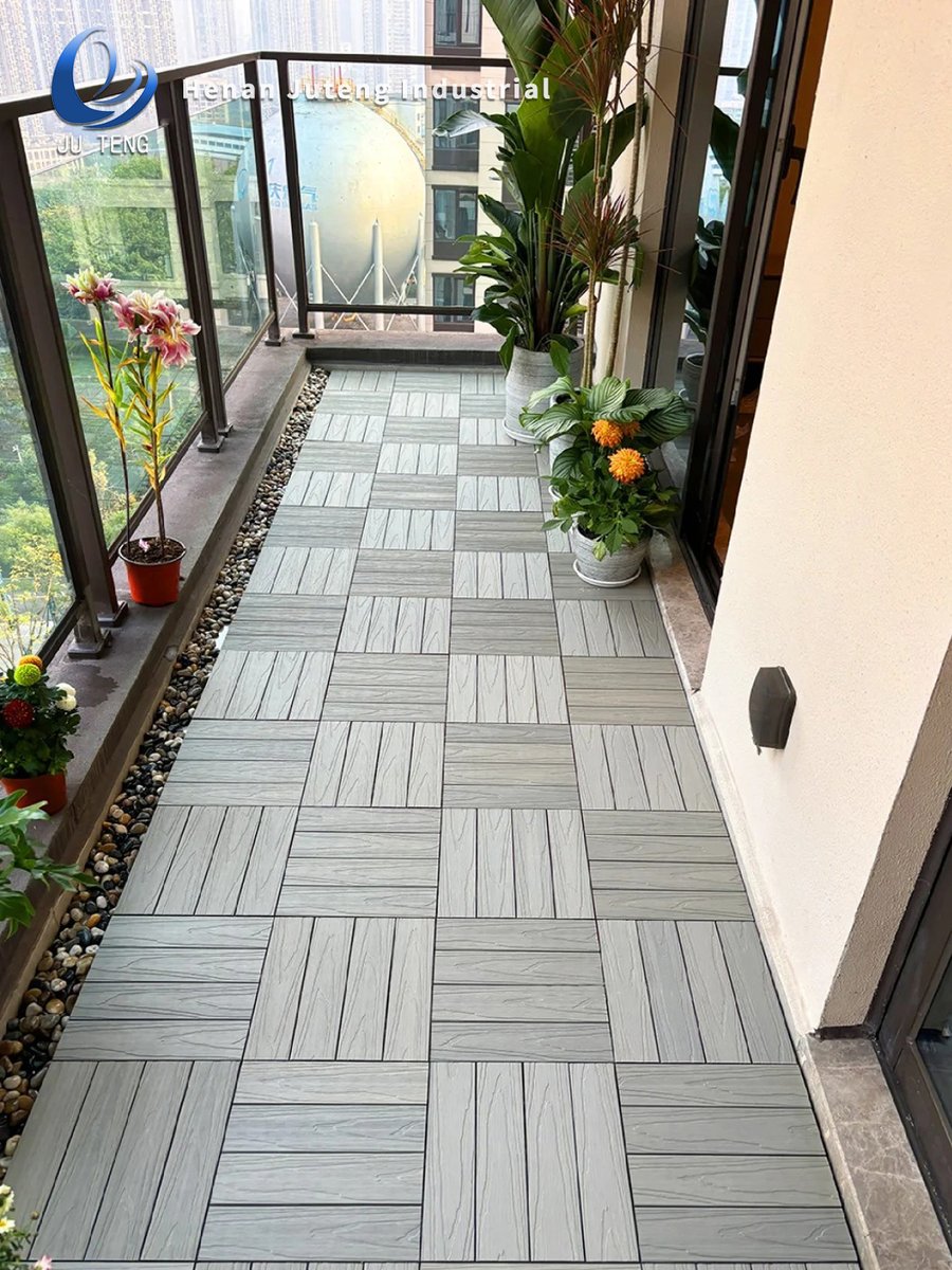 henanjuteng's tweet image. Transform your balcony with durable outdoor plastic wood flooring! Easy assembly, lasts 20 years. Tips: Compare samples, choose plastic wood, check thickness, white underlay, odorless. #OutdoorFlooring #BalconyMakeover #PlasticWoodFlooring