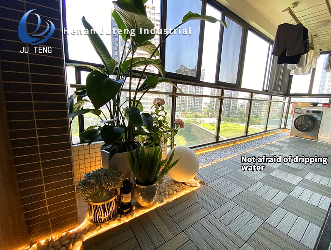 henanjuteng's tweet image. Transform your balcony with durable outdoor plastic wood flooring! Easy assembly, lasts 20 years. Tips: Compare samples, choose plastic wood, check thickness, white underlay, odorless. #OutdoorFlooring #BalconyMakeover #PlasticWoodFlooring