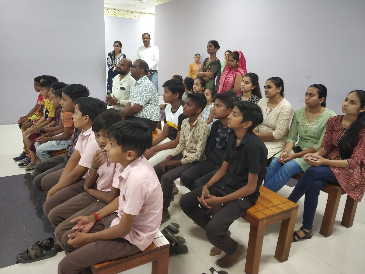 RSCBhavnagar's tweet photo. @RSCBhavnagar hosted special program on awareness and #malarial #vaccine organized by @inofGujcost. @RSCBhavnagar houses the #NobelPrize gallery wherein more information about #SirRonaldRoss who carried out #mosquito-#malaria research in India and won the prize. https://t.co/F90W2XAJRt