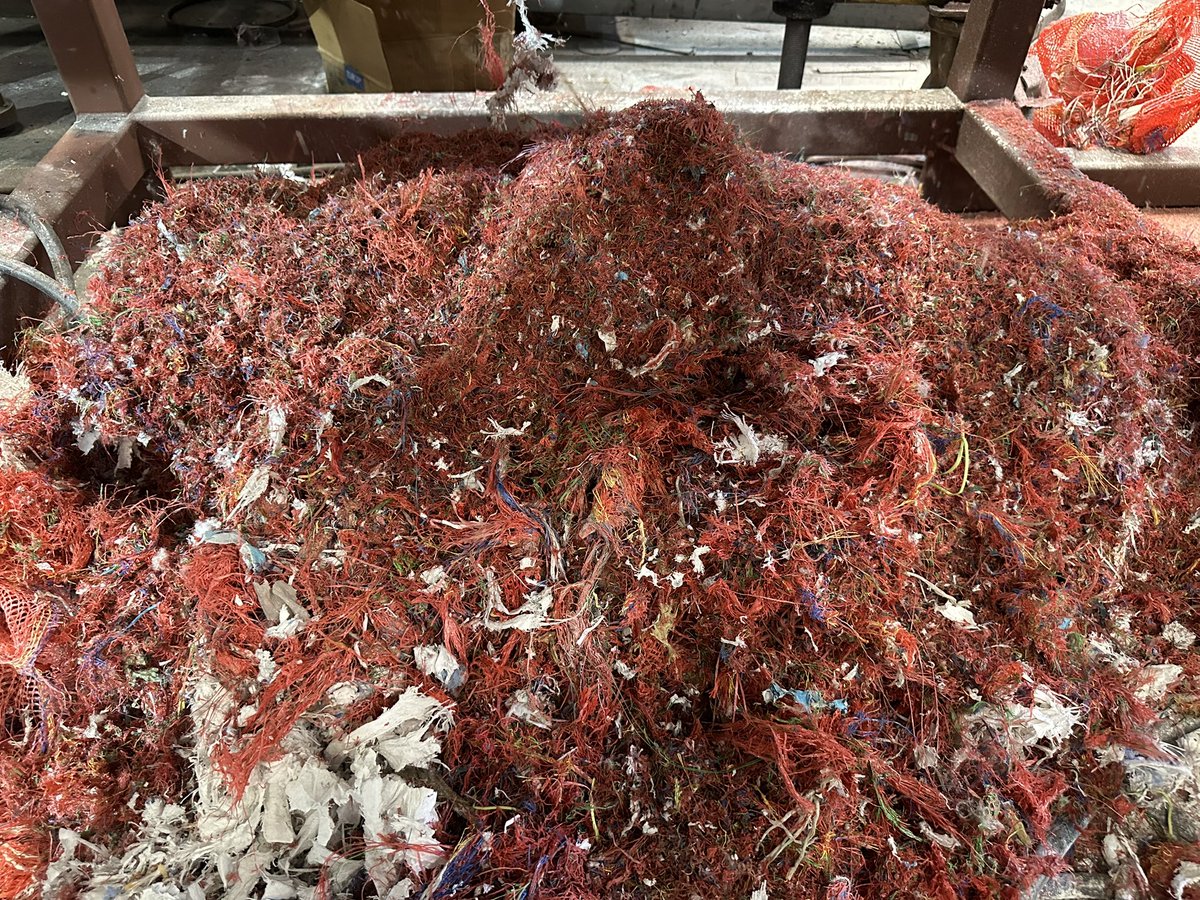 750kg/hr SH 700 Twin Shaft Heavy Duty Shredder for Raffia Bags/Cement Bags/MSW/RDF

#shreddingmachine #recycling #twinshaftshredder #sdg2030 #wastemanagement #plasticrecycling #plasticwastemanagement #plasticpollution #shreddermachine #plasticshredder #shredder